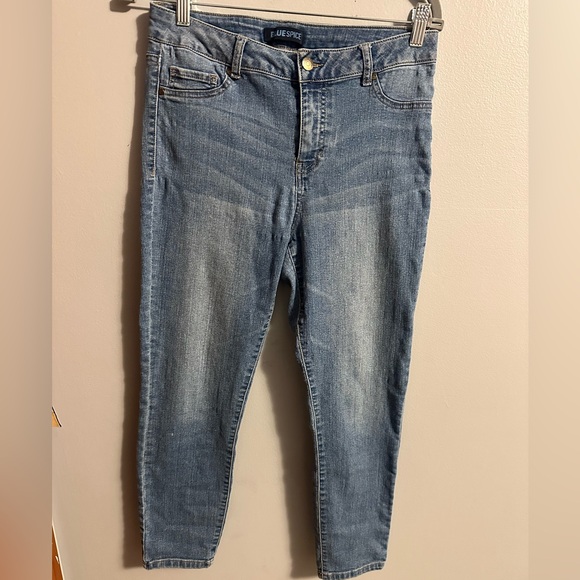 Blue Spice Capris - Picture 2 of 3